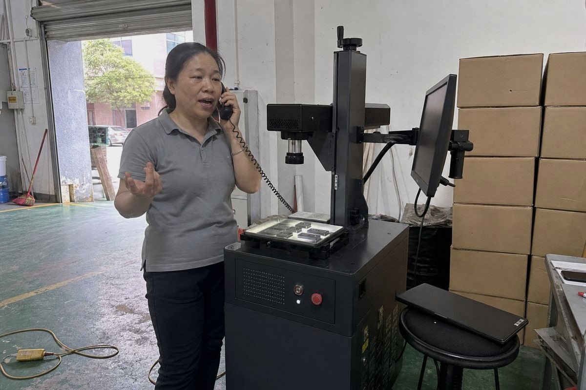 Managing Cash Flow Installment payment helps manage cash flow for CCD laser marking machine purchases (ID#4)